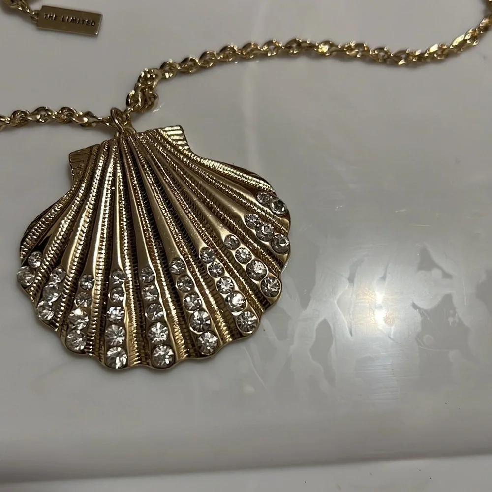 Women necklace